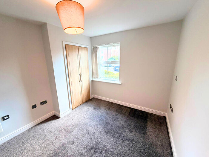 2 Bedroom Flat To Rent In Carlton Boulevard, Lincoln, LN2