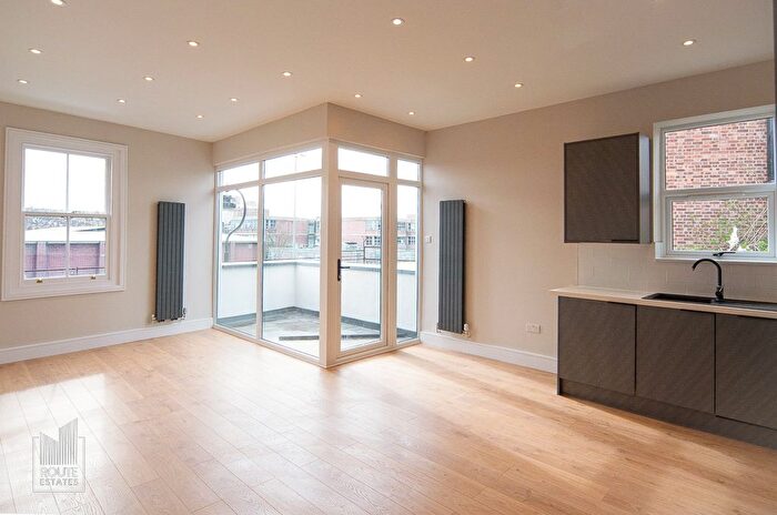 2 Bedroom Flat To Rent In Harvey Road, Haringey, N8
