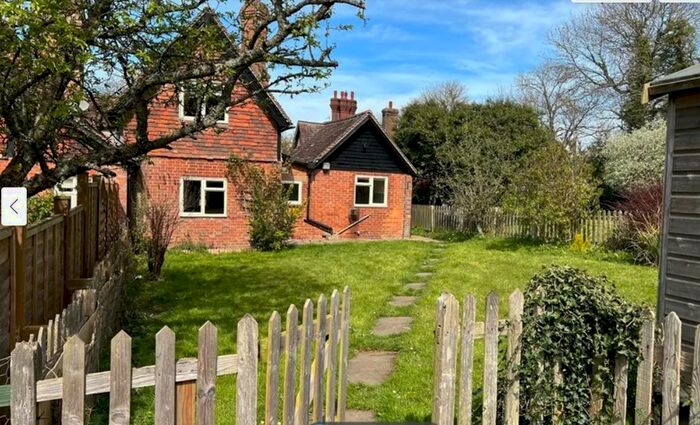 1 Bedroom Cottage To Rent In Cow Lane, Mark Beech, Edenbridge, TN8