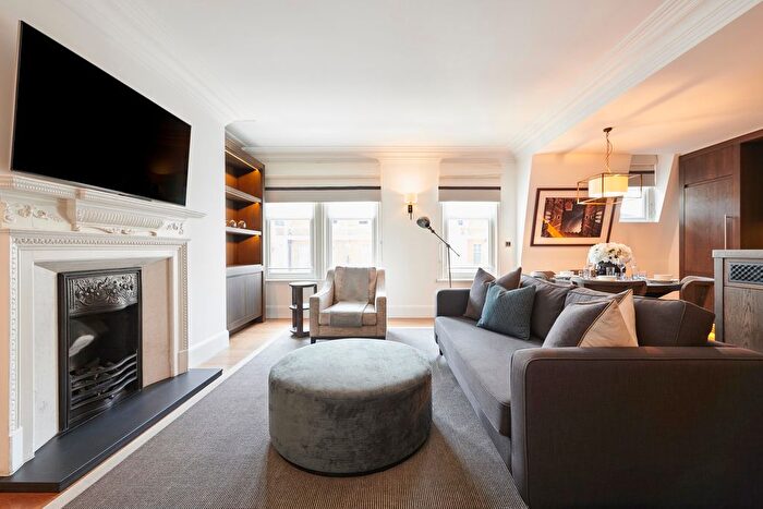 1 Bedroom Flat To Rent In Duke Street, London, W1K
