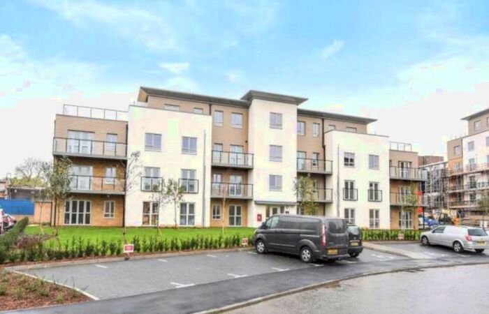 1 Bedroom Apartment To Rent In Fleming Place, Bracknell, Berkshire, RG12