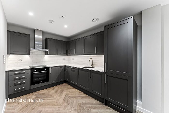 1 Bedroom Flat For Sale In Fallsbrook Road, London, SW16