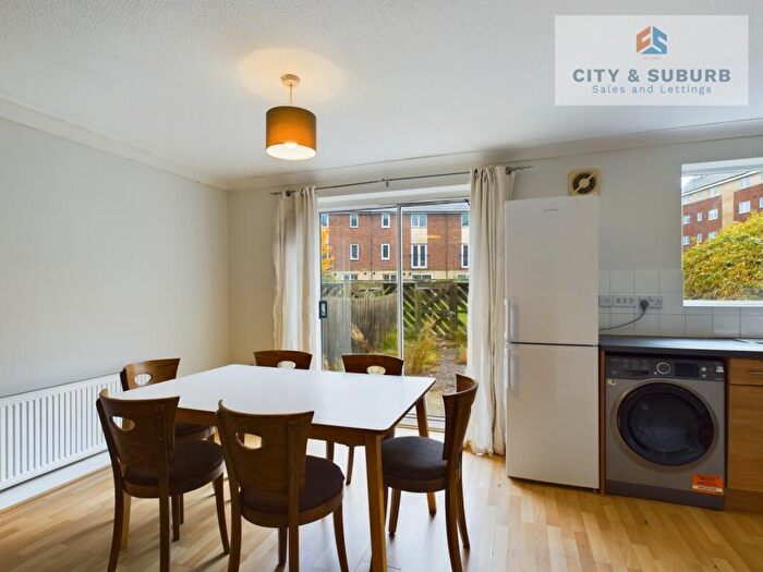 1 Bedroom Terraced House To Rent In Hartford Court, Room, Newcastle Upon Tyne, NE6