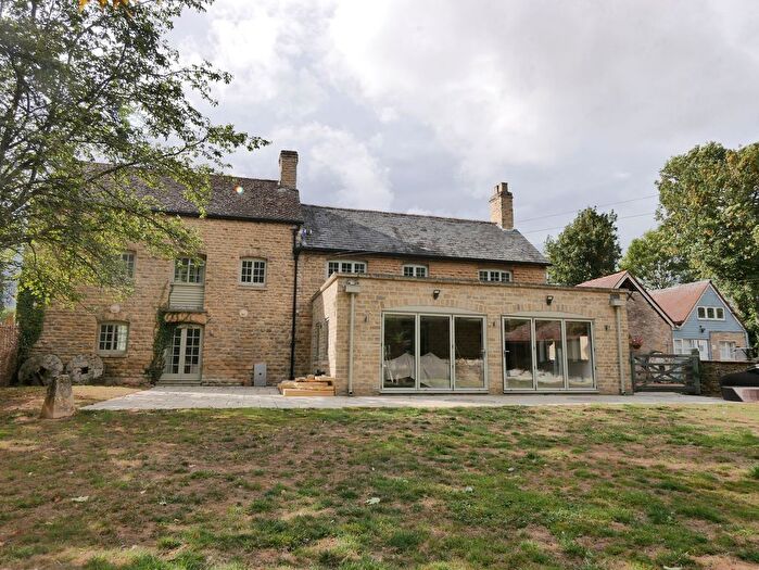 5 Bedroom Detached House To Rent In Little Clanfield, Bampton, OX18