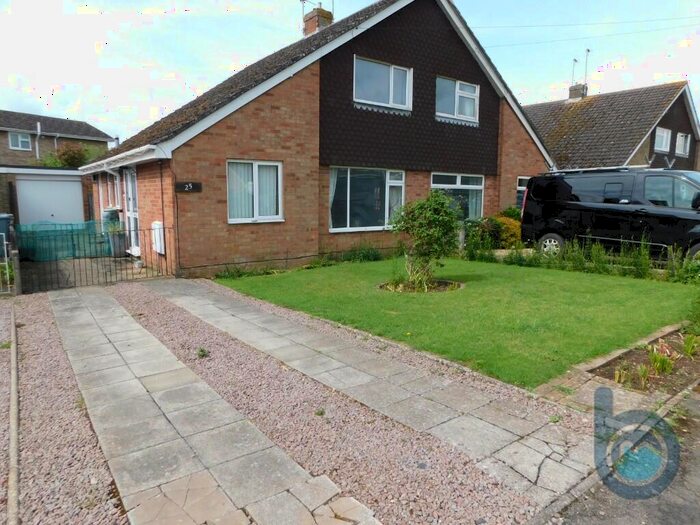 3 Bedroom Semi-Detached House To Rent In Welland Way, PE6