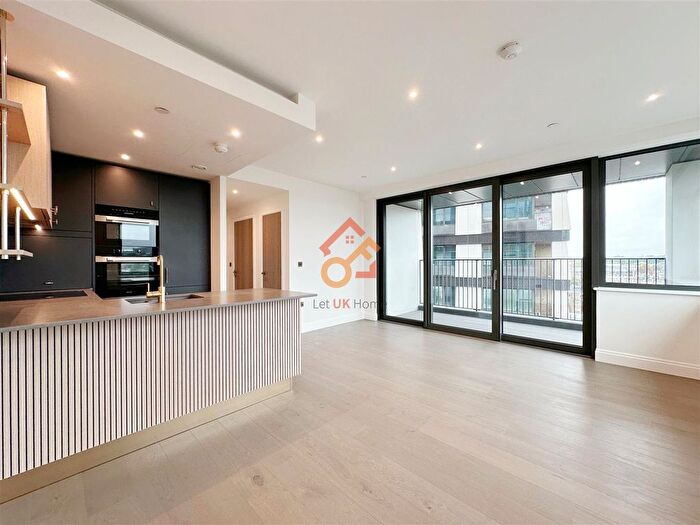 1 Bedroom Flat To Rent In Lansdowne House, Engine House Way, London, NW1