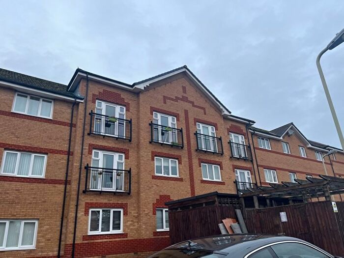 2 Bedroom Flat To Rent In Richmond Meech Drive, Kennington, Ashford, TN24