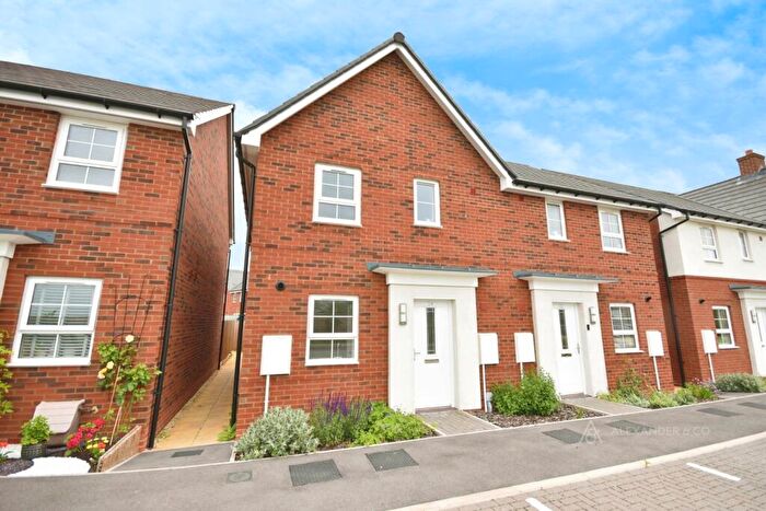 3 Bedroom Terraced House To Rent In Nutmeg Close, Broughton, Aylesbury, HP22
