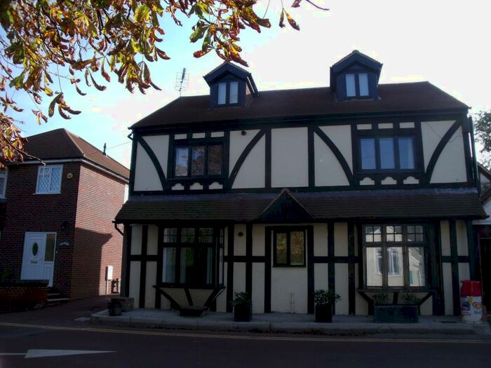 1 Bedroom Apartment To Rent In Sole Street Cobham, DA12