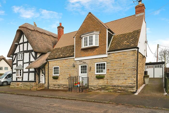 2 Bedroom Semi-Detached House For Sale In Main Street, Evesham, Worcestershire, WR11