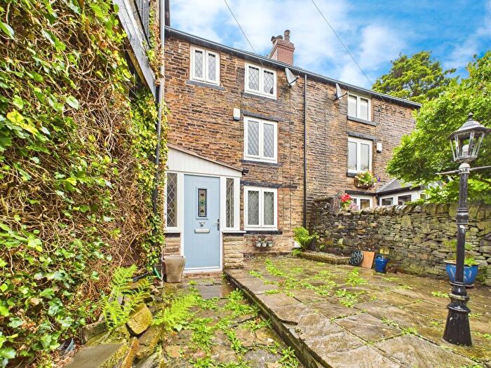 4 Bedroom Cottage For Sale In Markland Hill, Bolton, Greater Manchester, BL1