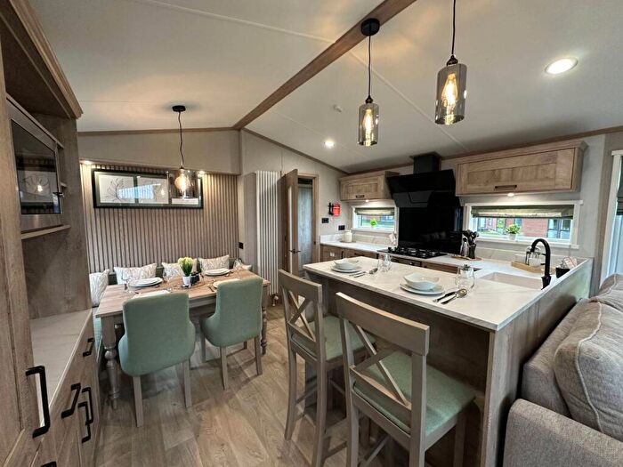 2 Bedroom Caravan For Sale In Ilfracombe, Devon, EX34