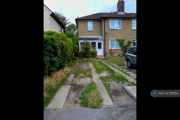 3 Bedroom Semi-Detached House To Rent In Crown Road, Ilford, IG6