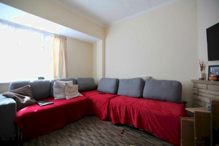 4 Bedroom Terraced House To Rent In Leader Avenue, Manor Park, E12