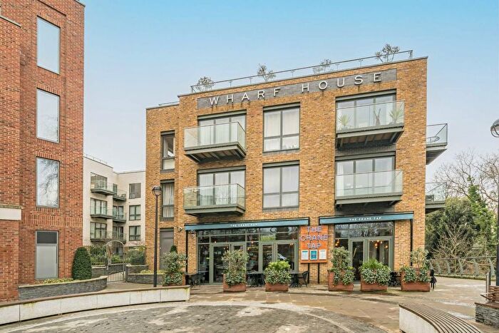 2 Bedroom Flat To Rent In Brewery Lane, Twickenham, TW1