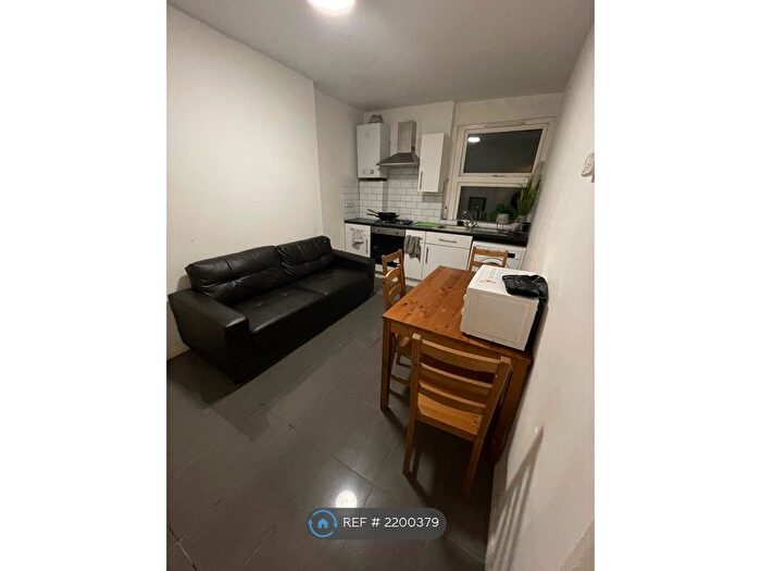 2 Bedroom Flat To Rent In Lewisham Way, New Cross, SE14