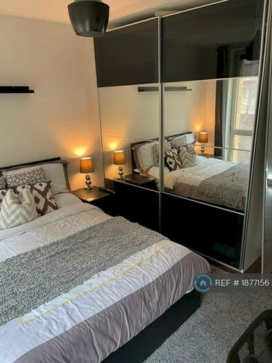 2 Bedroom Flat To Rent In Oxley Square, London, E3