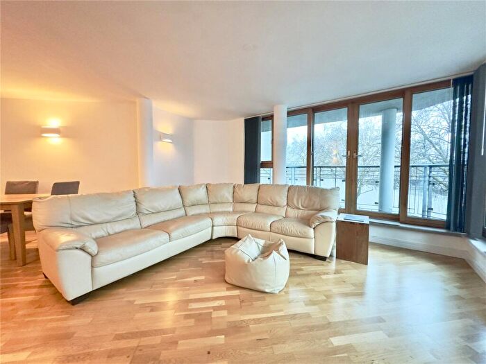 2 Bedroom Apartment To Rent In Leading Edge, Hotwell Road, BS8