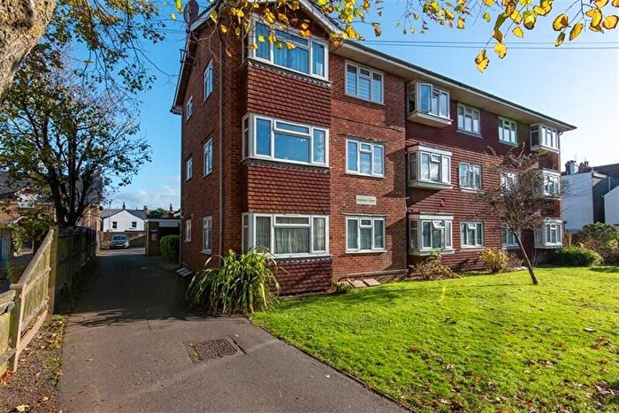1 Bedroom Apartment For Sale In Sandown Court, BN11