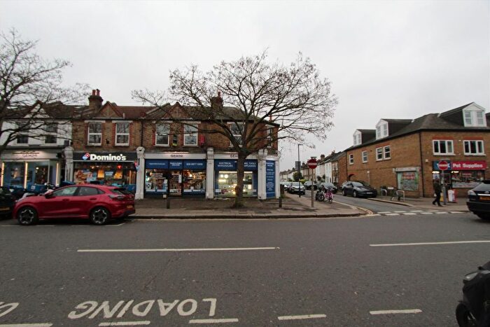 4 Bedroom Flat To Rent In Stanley Road, Teddington, TW11