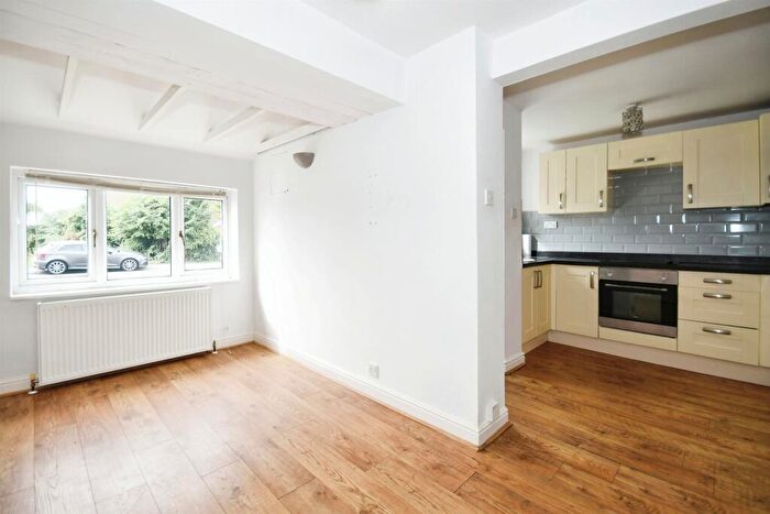 2 Bedroom Semi-Detached House For Sale In Cedar Road, Balby, Doncaster, DN4