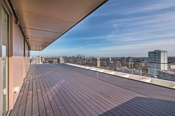 2 Bedroom Flat To Rent In York Place, Battersea, SW11