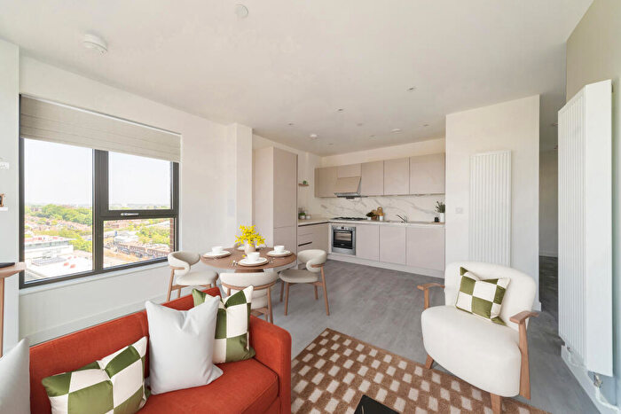 1 Bedroom Apartment For Sale In Brook Avenue, Wembley, HA9