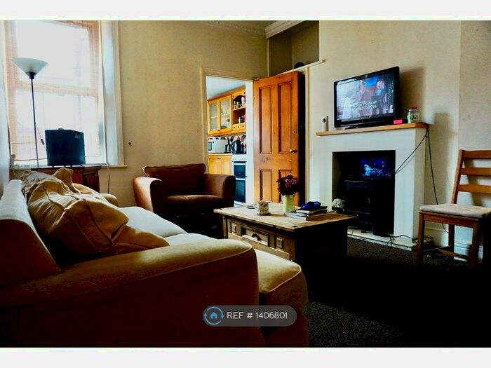 2 Bedroom Flat To Rent In Heaton, Newcastle Upon Tyne, NE6