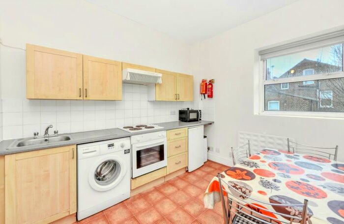 Studio To Rent In Turnpike Lane, Turnpike Lane, N8
