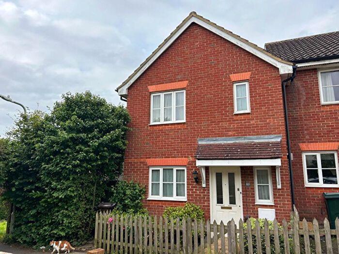 3 Bedroom End Of Terrace House To Rent In Guernsey Way, Kennington, Ashford, TN24