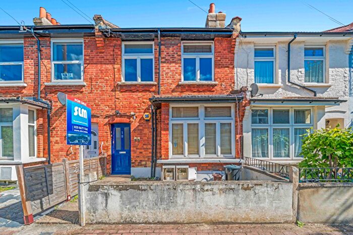 2 Bedroom Flat For Sale In Westcote Road, London, SW16