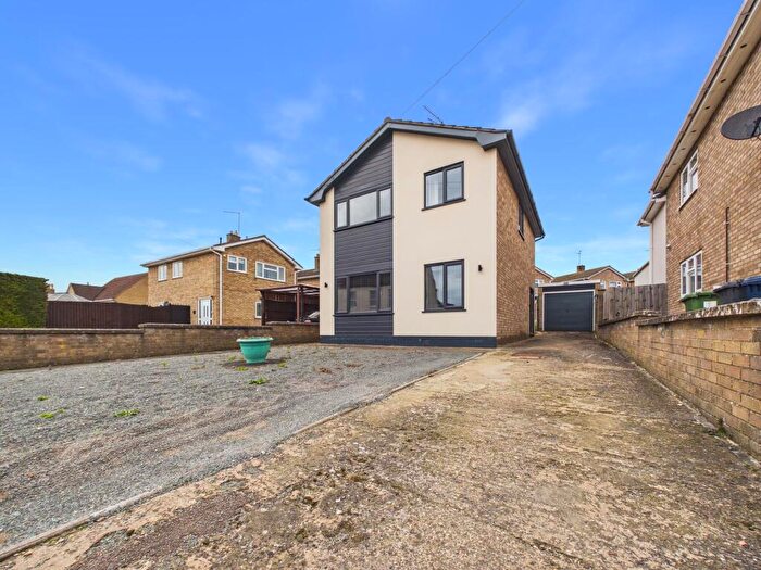 3 Bedroom Detached House For Sale In Main Street, Yaxley, PE7