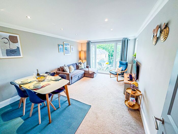 2 Bedroom Flat To Rent In Studland Road, Westbourne, Bournemouth, BH4