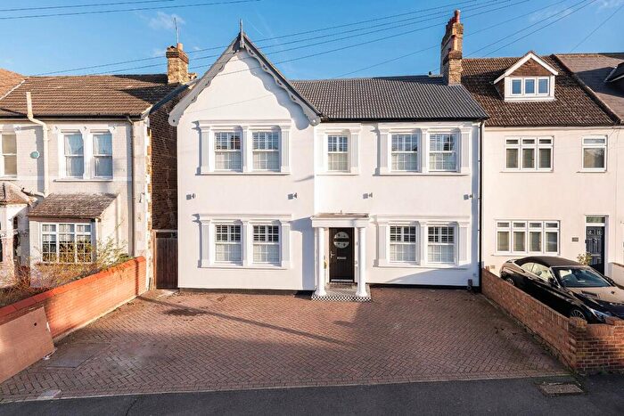 4 Bedroom Detached House For Sale In Lion Road, South Bexleyheath, DA6