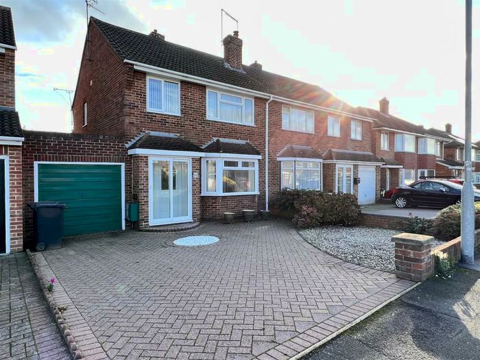 3 Bedroom Semi-Detached House To Rent In Grange Drive, Stratton, Swindon, SN3