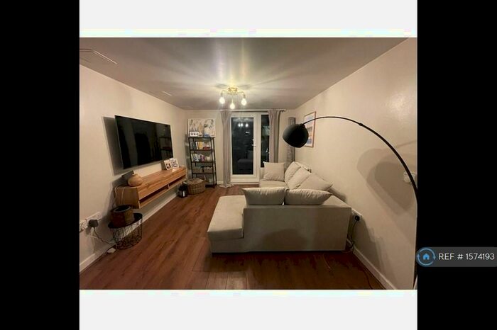 1 Bedroom Flat To Rent In Martins Road, Bromley, BR2