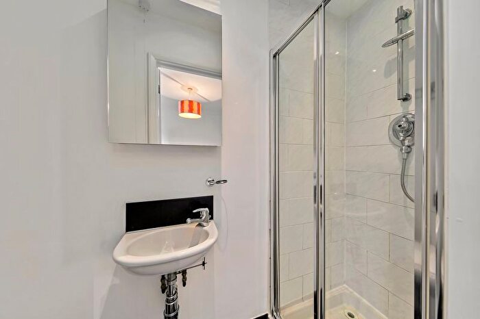 3 Bedroom Terraced House For Sale In Addison Road, Teddington, TW11