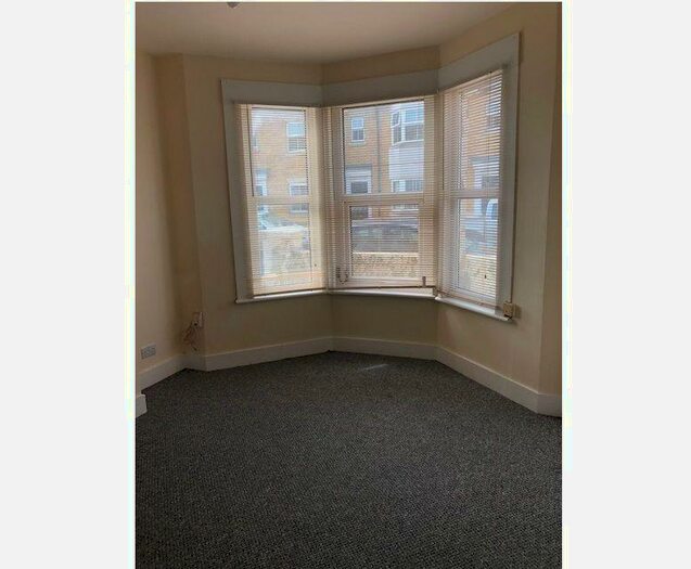 1 Bedroom Flat To Rent In Burnaby Road, SS1