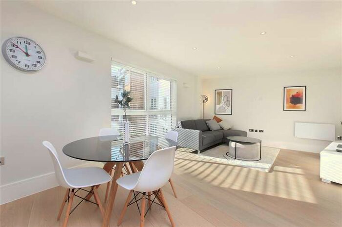 2 Bedroom Flat To Rent In Broadbridge Apartments, 17 Union Road, Clapham, London, SW4