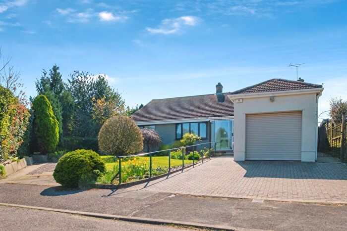 3 Bedroom Detached Bungalow For Sale In Blacklands Close, Saffron Walden, CB11