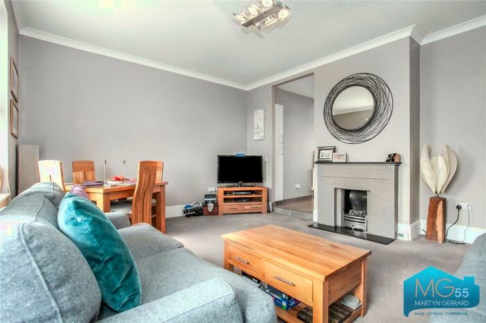 2 Bedroom Apartment To Rent In Somerset Road, New Barnet, Hertfordshire, EN5