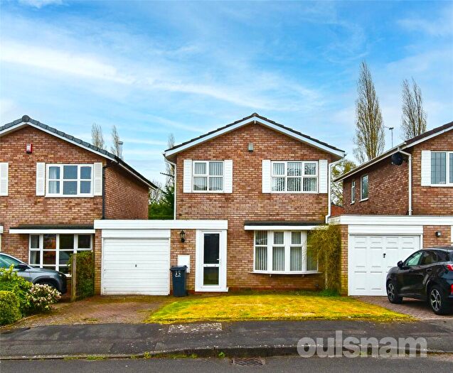 3 Bedroom Link Detached House For Sale In Leander Gardens, Kings Heath, Birmingham, West Midlands, B14