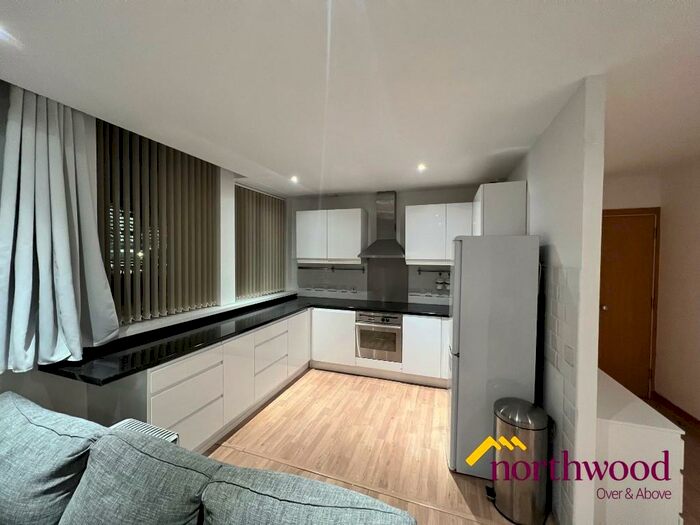 2 Bedroom Flat To Rent In Newhall Street, City Centre, Birmingham, B3