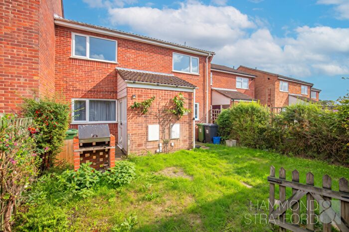2 Bedroom Apartment For Sale In Woodside Court, Attleborough, NR17