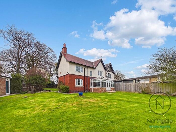 3 Bedroom Semi Detached House For Sale In Mcmullen Road, Darlington, DL1