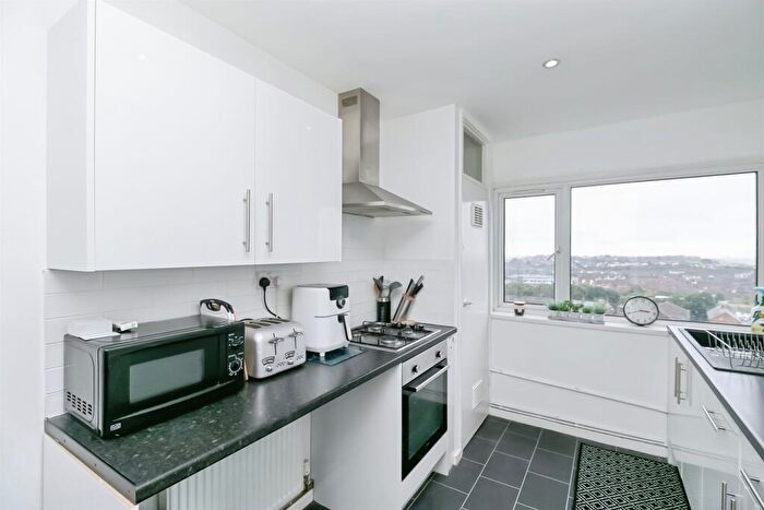 2 Bedroom Flat For Sale In Romilly Road, Barry, CF62