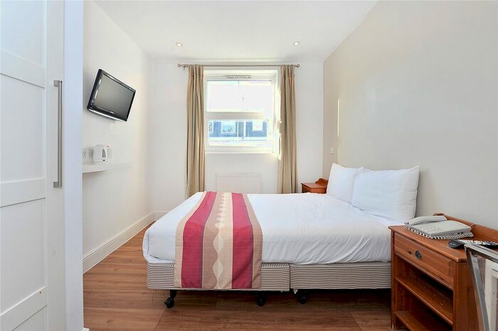 Studio To Rent In Queensborough Terrace, Bayswater, London W2