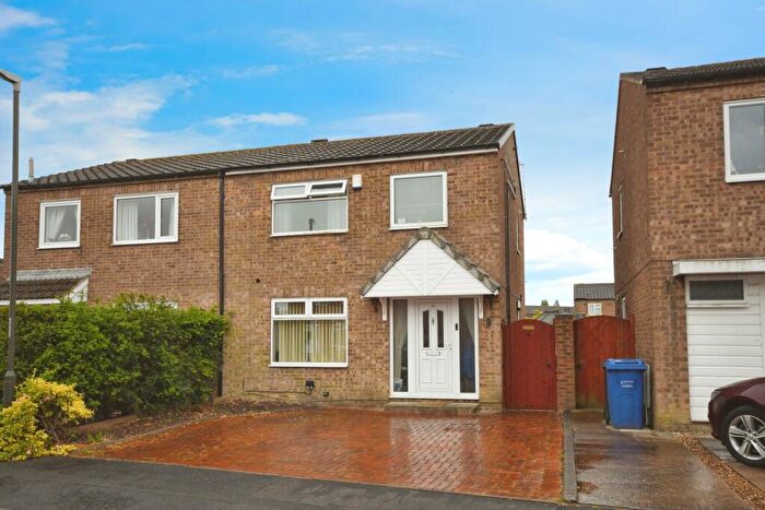 3 Bedroom Semi-Detached House For Sale In Sheldon Road, Chesterfield, Derbyshire, S40