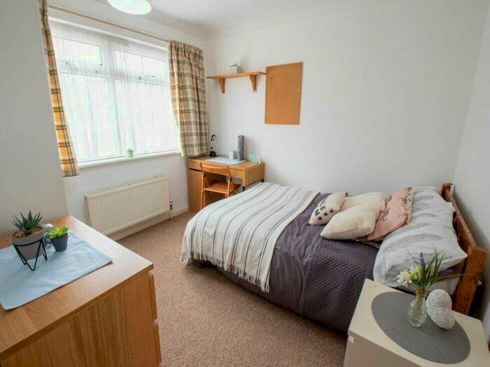 4 Bedroom Terraced House To Rent In Hudson Road, Canterbury, CT1