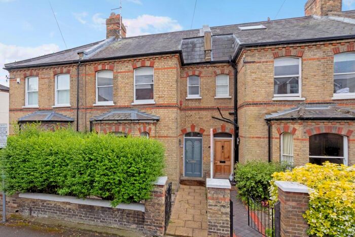 3 Bedroom Semi-Detached House To Rent In St. Marks Road Windsor, SL4